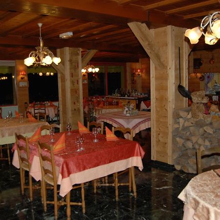 Hotel De La Couronne Mijoux Ngoại thất bức ảnh