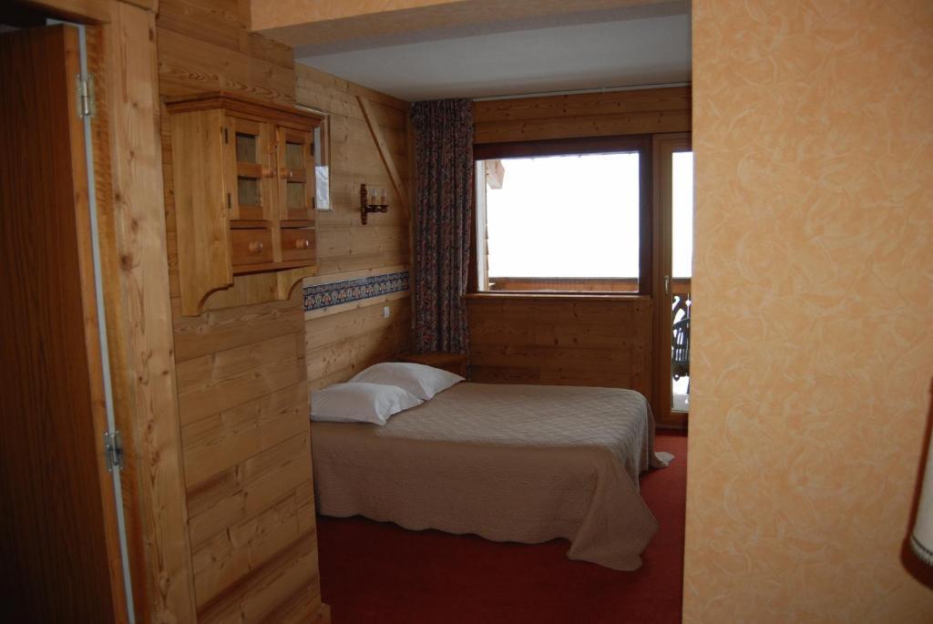 Hotel De La Couronne Mijoux Ngoại thất bức ảnh